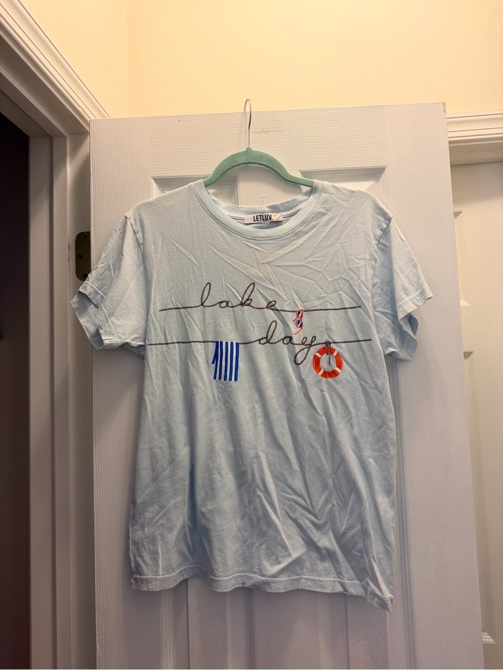 Letluv Women's Light Blue 'Lake Days' Short Sleeve Tee